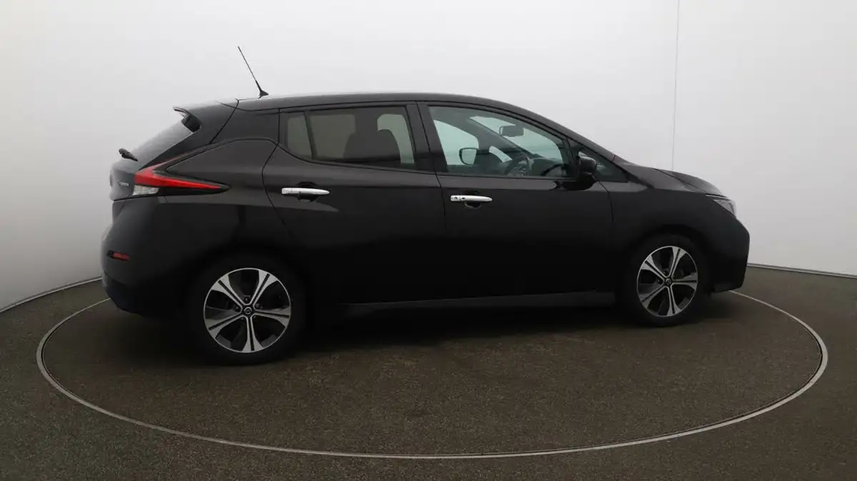 2020-nissan-leaf-e-n-connecta-big-44