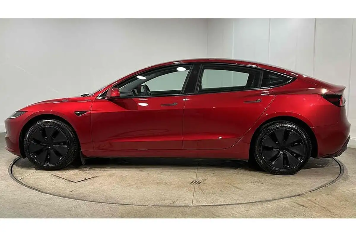 2024-tesla-model-3-e-rwd-big-5