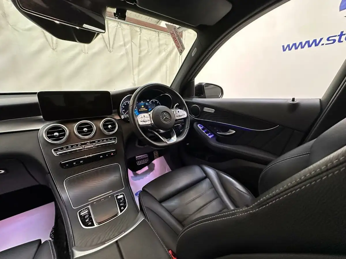 2020-mercedes-benz-glc-class-20d-glc300d-amg-line-premium-station-wagon-5d-big-18