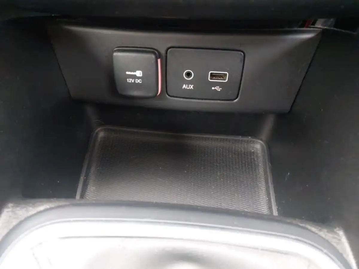 2017-fiat-tipo-14-lounge-hatchback-big-14