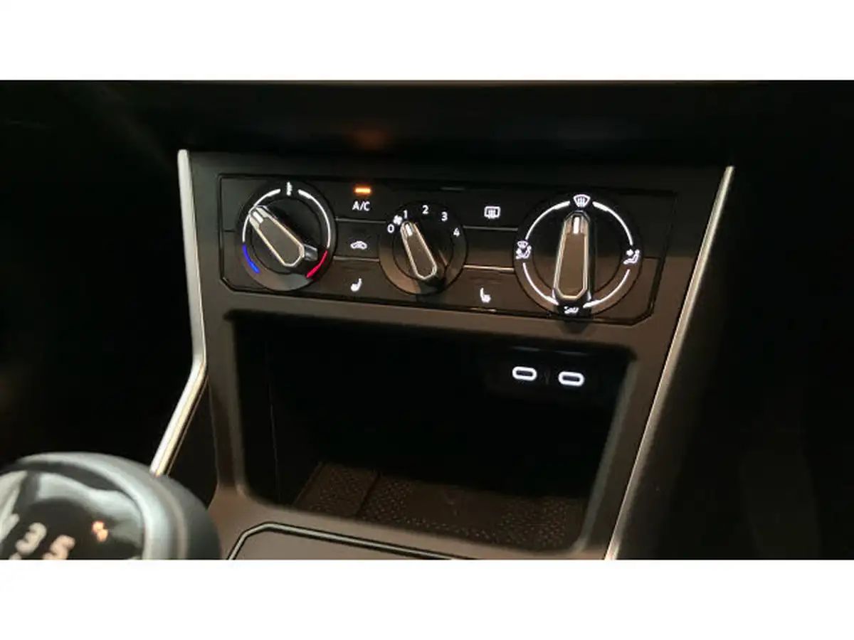 2024-volkswagen-polo-10-tsi-match-big-12