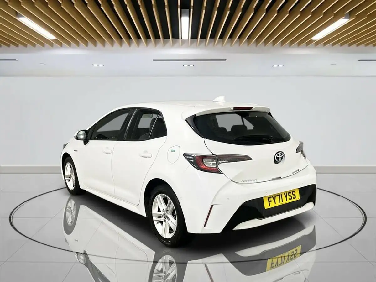 2021-toyota-corolla-18-vvt-i-icon-tech-trk-hatchback-5d-big-5