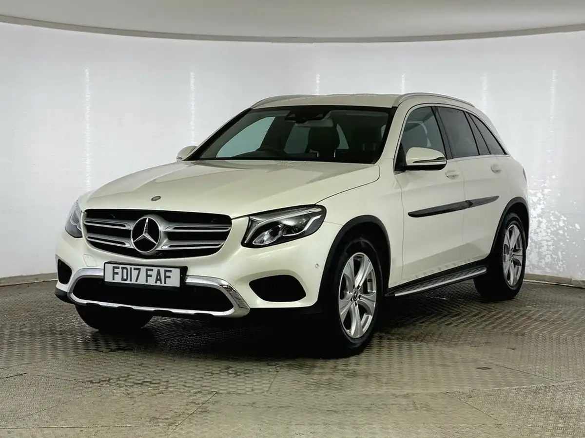 2017-mercedes-benz-glc-class-30-d-glc350d-sport-ss-station-wagon-5d-big-2