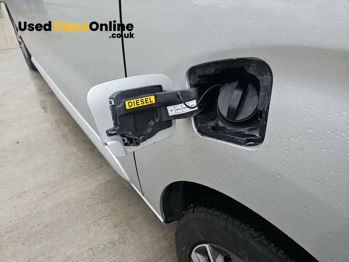 2019-toyota-proace-verso-20d-family-150ps-l1ss-big-23