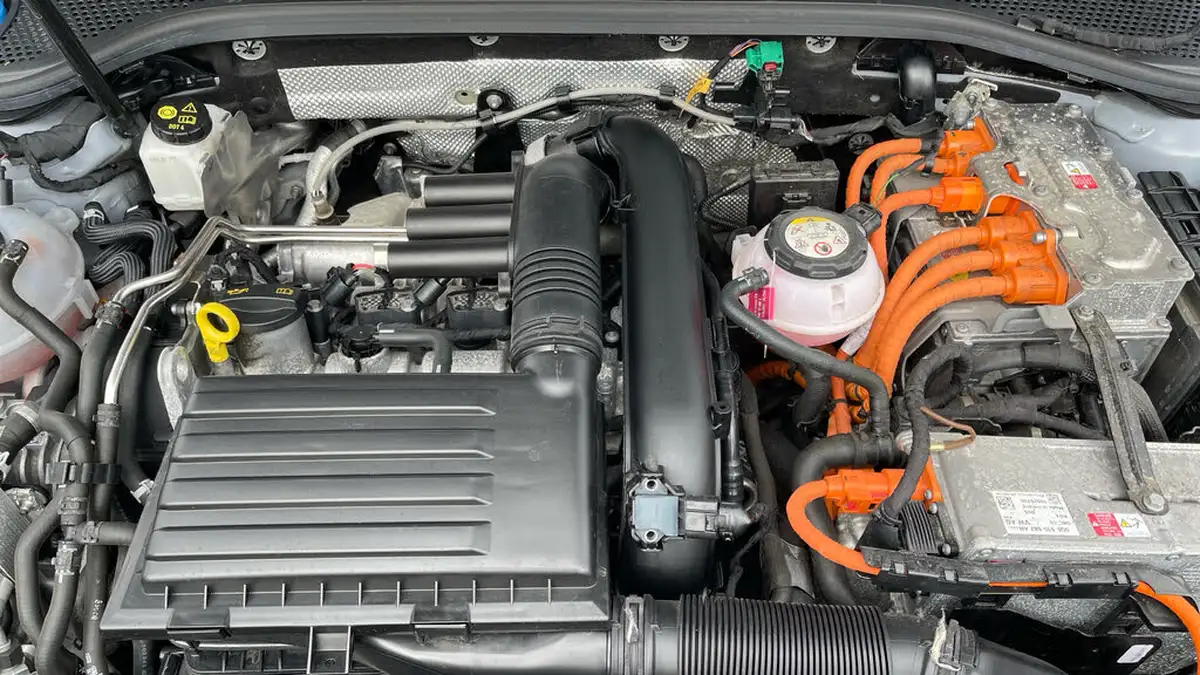 2021-volkswagen-passat-14-tsi-gte-estate-5d-big-15