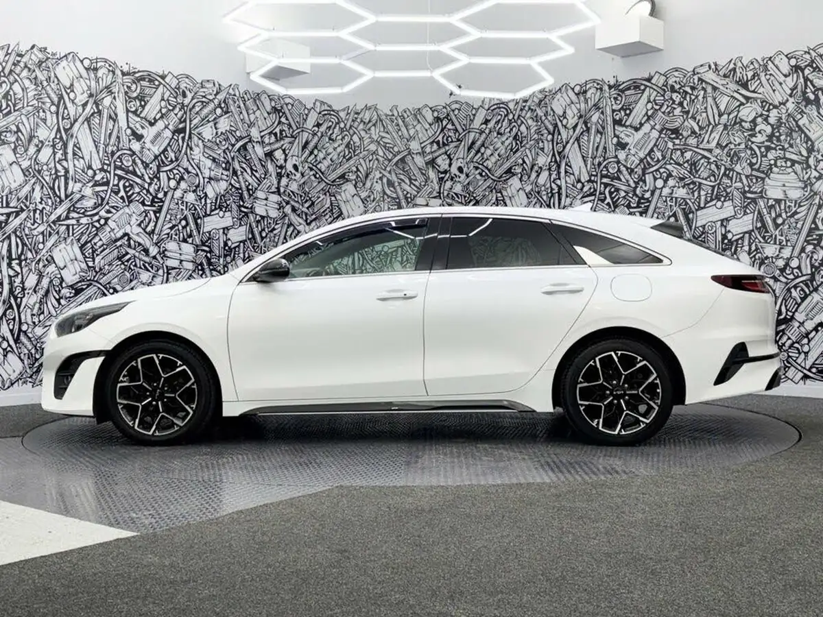 2022-kia-pro-ceed-15-t-gdi-gt-line-big-8