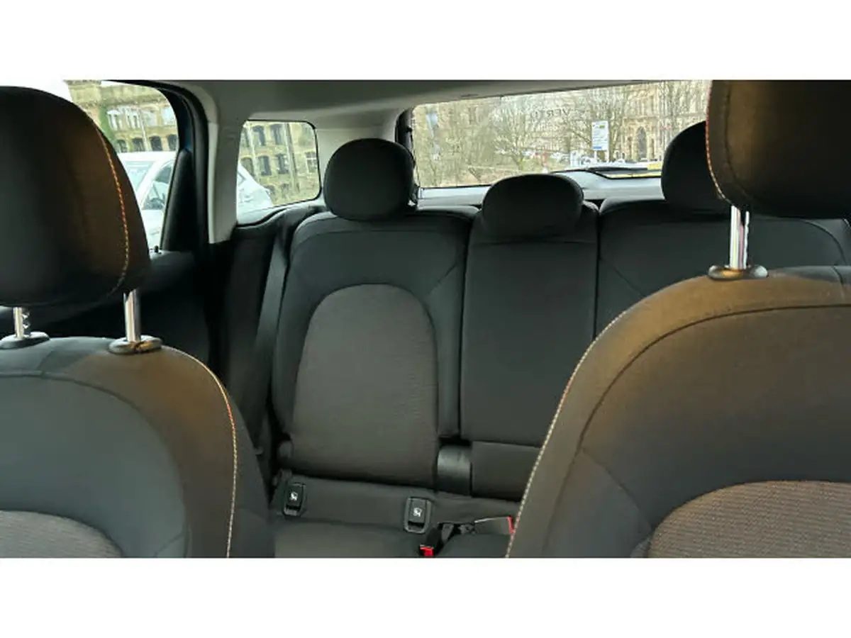 2021-mini-countryman-15-cooper-classic-auto-big-14