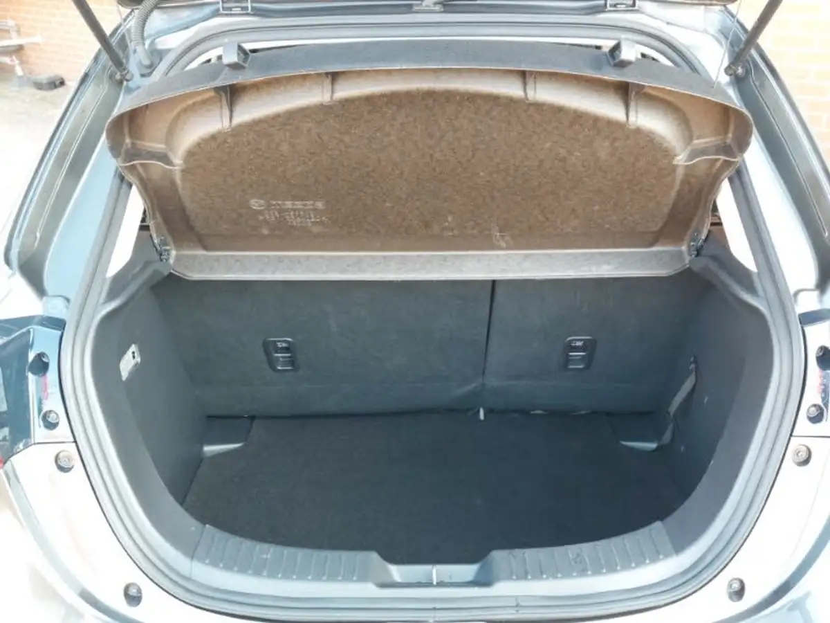 2023-mazda-mazda2-15-e-skyactiv-g-homura-big-7