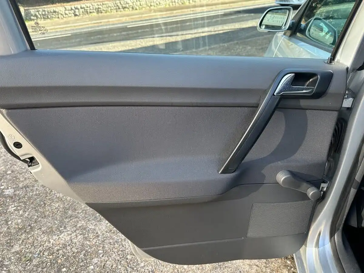 2008-volkswagen-polo-14-s-5d-auto-big-16