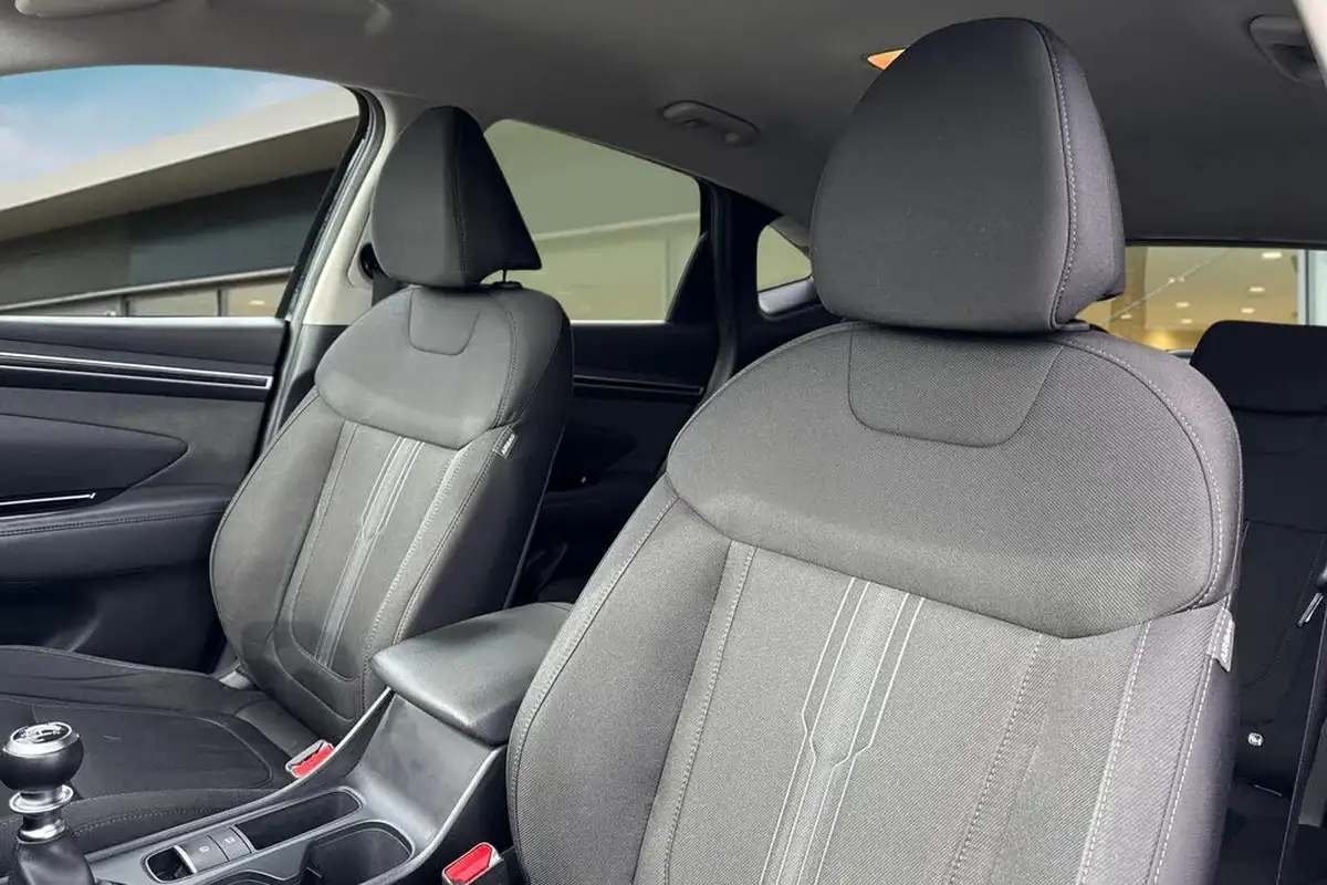2021-hyundai-tucson-16-t-gdi-premium-150ps-48-volt-mhev-1598cc-big-15