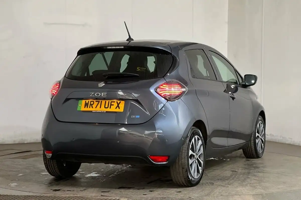 2021-renault-zoe-e-gt-edition-big-16