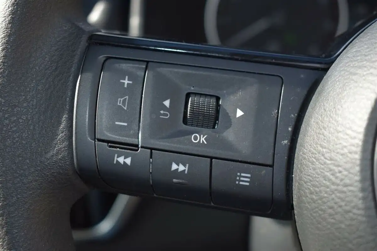 2021-nissan-qashqai-13-dig-t-visia-big-21