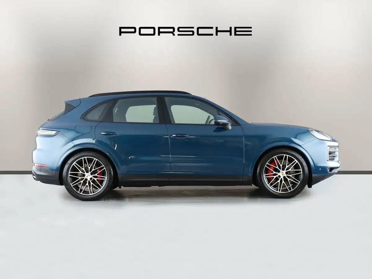 2023-porsche-cayenne-40-v8-station-wagon-big-7