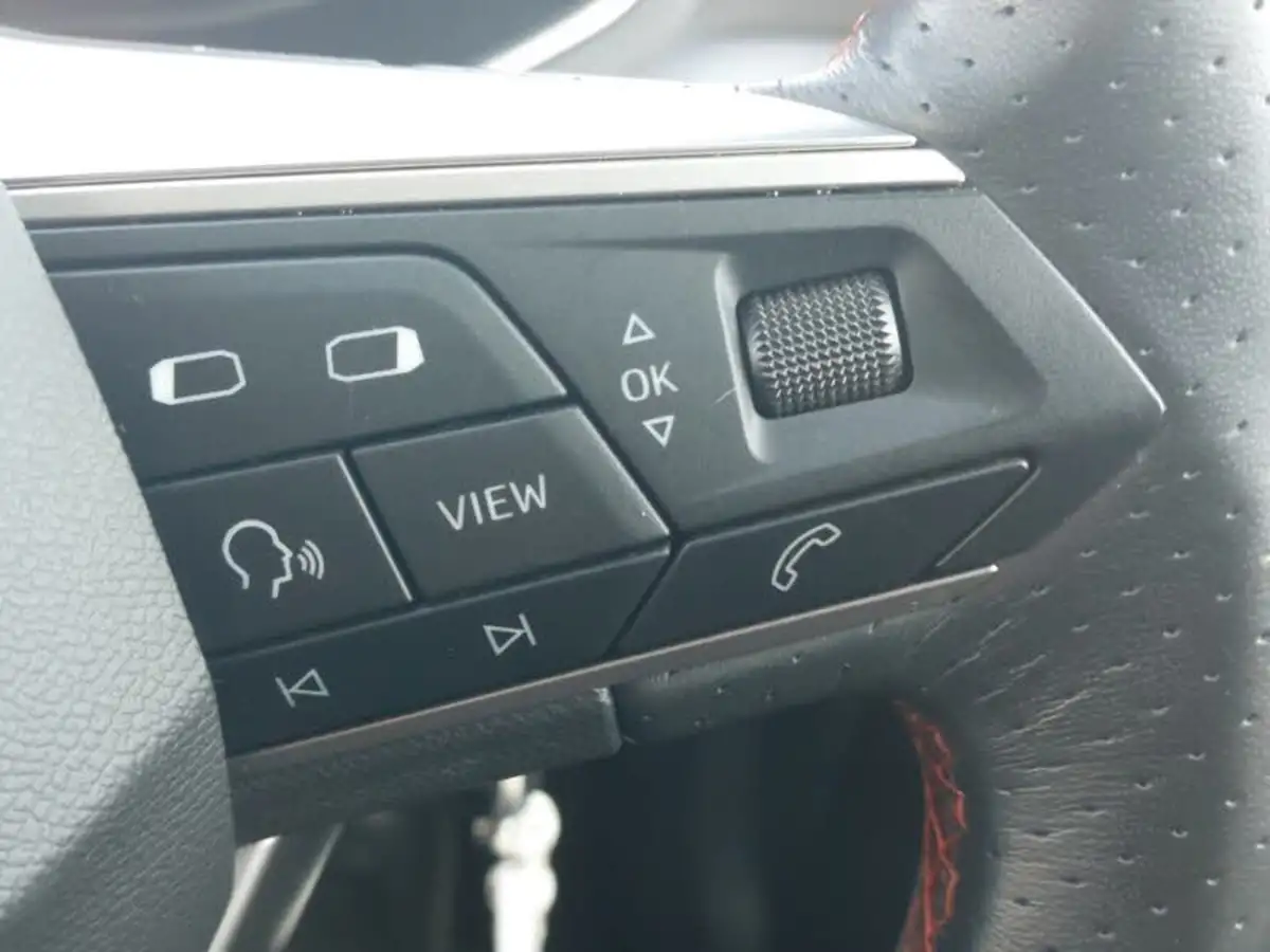 2022-seat-arona-10-tsi-fr-sport-big-18