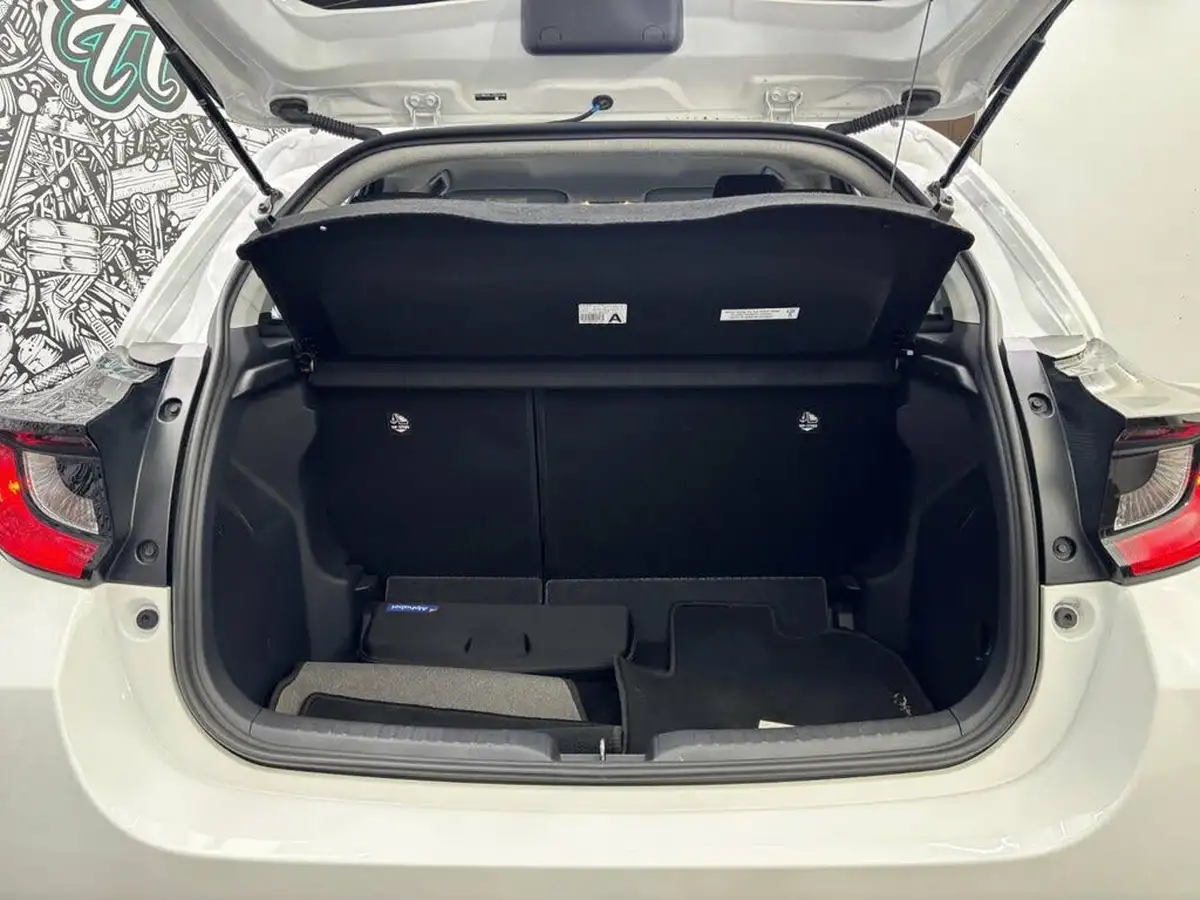 2022-toyota-yaris-15-vvt-i-icon-big-23