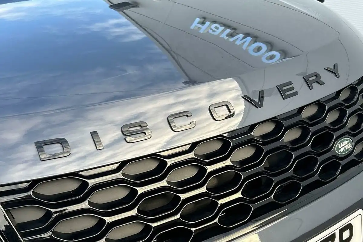 2024-land-rover-discovery-30-d300-dynamic-hse-big-39