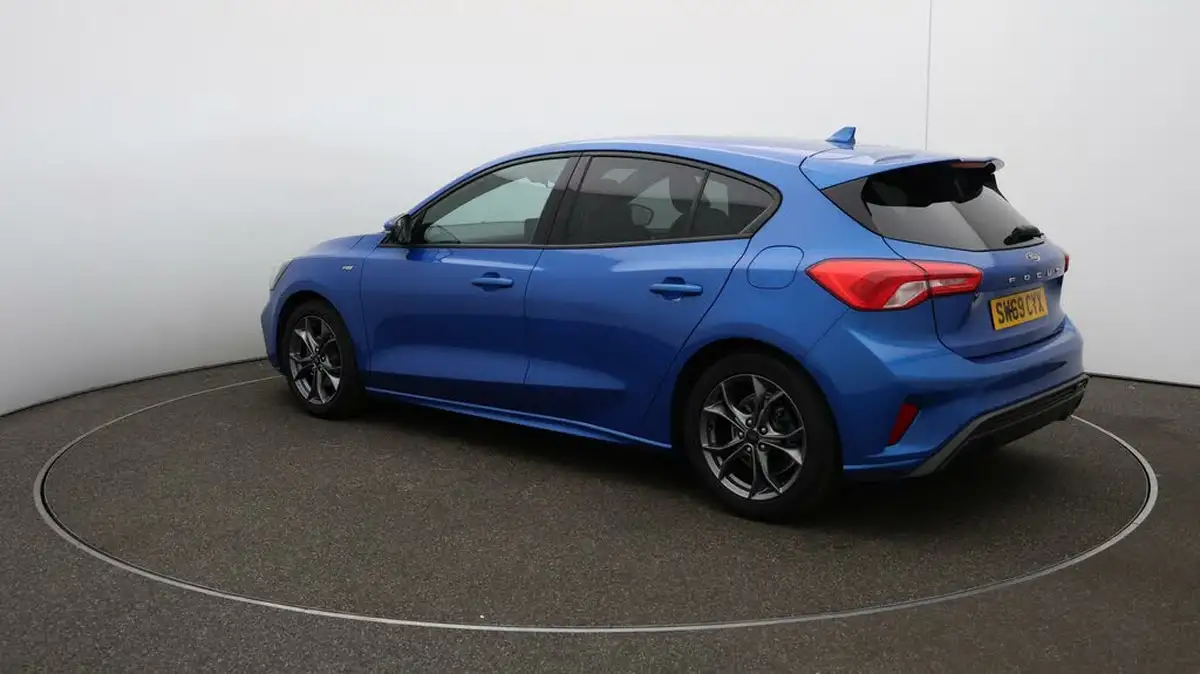 2019-ford-focus-10t-st-line-hatchback-big-5