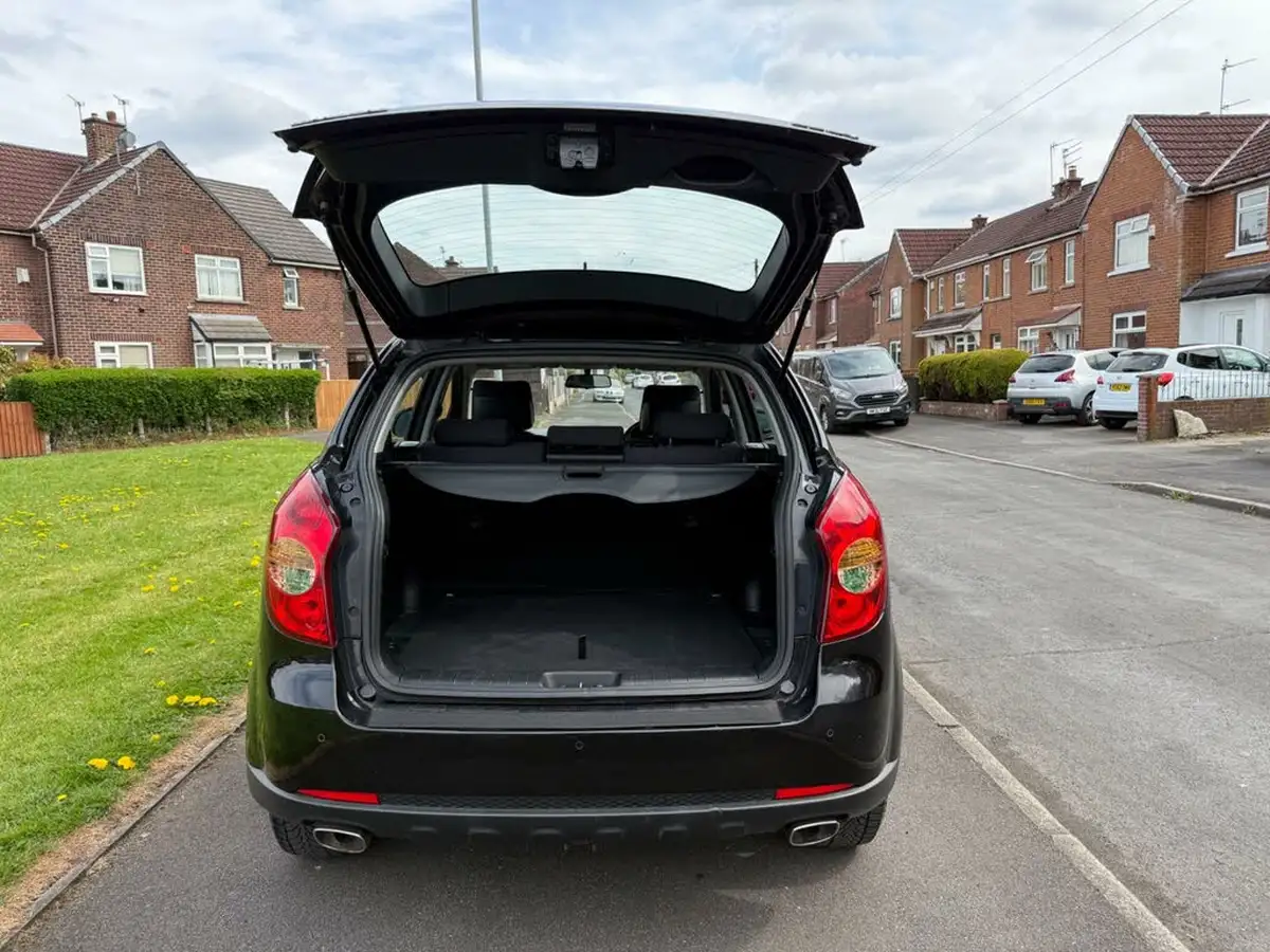 2012-ssangyong-korando-big-48