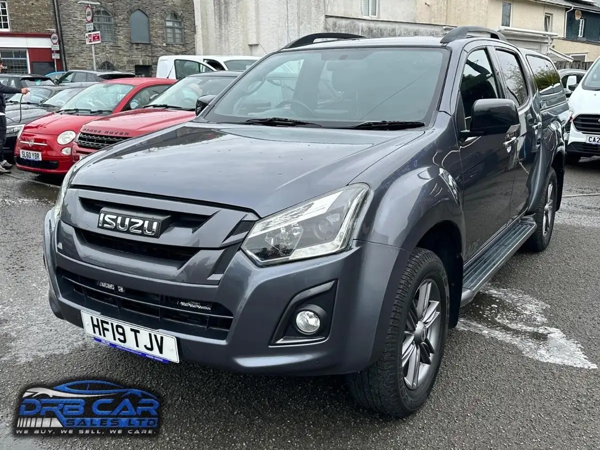 2019-isuzu-d-max-19td-blade-auto-big-2