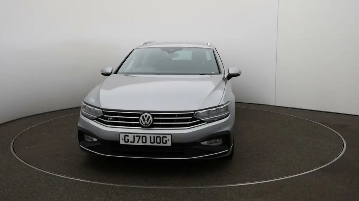 2020-volkswagen-passat-20tdi-r-line-150ps-evo-estate-5d-dsg-big-29