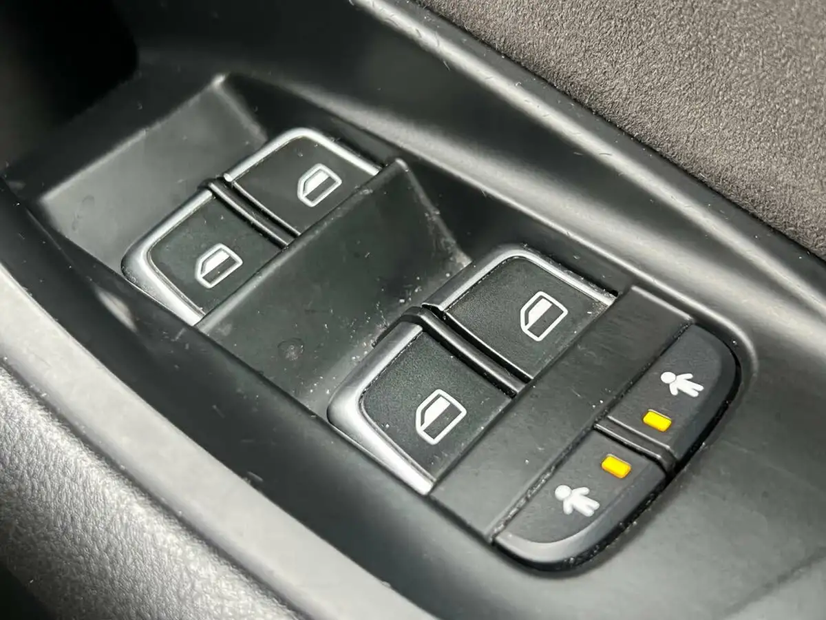 2017-audi-a6-avant-20tdi-ultra-black-edition-big-64