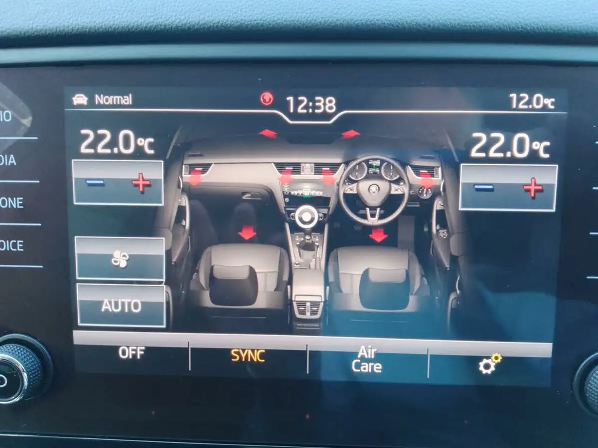 2019-skoda-octavia-20tdi-se-l-estate-dsg-big-22
