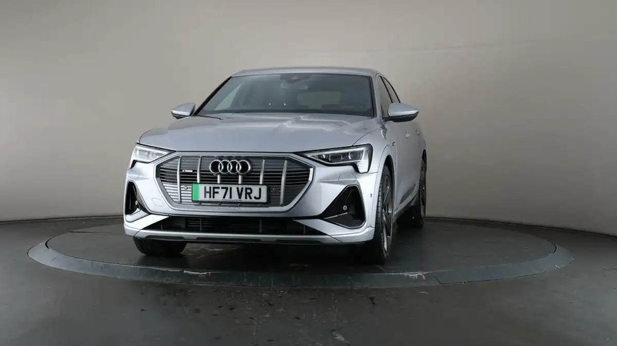 2021-audi-e-tron-55e-s-line-sportback-big-41