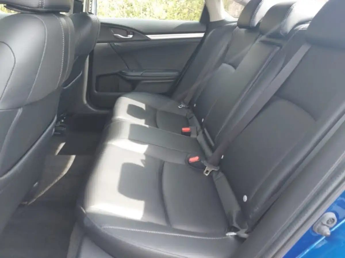 2020-honda-civic-16-i-dtec-ex-ss-saloon-4d-big-5