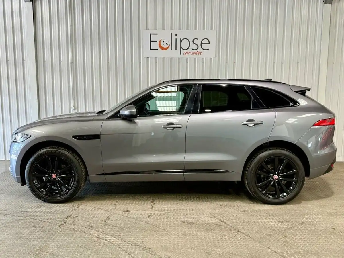 2019-jaguar-f-pace-20-i4d-chequered-flag-180ps-big-7