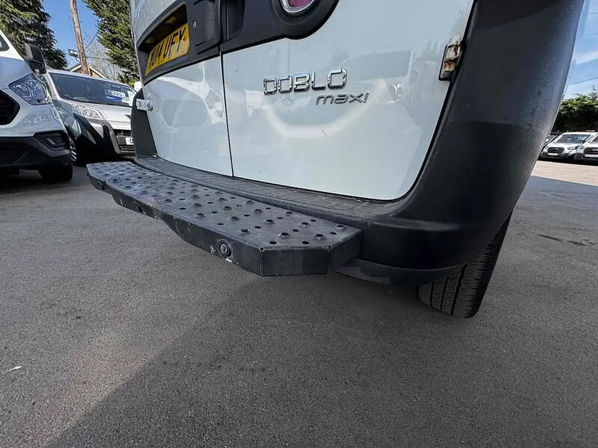 2014-fiat-doblo-cargo-16td-105eu-l1-panel-van-big-18