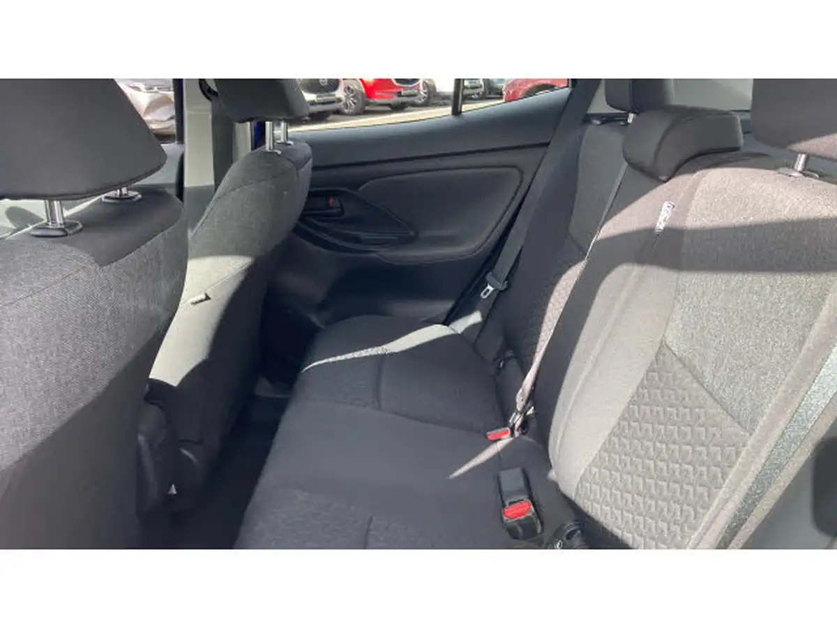 2022-toyota-yaris-cross-15-vvt-i-icon-big-11