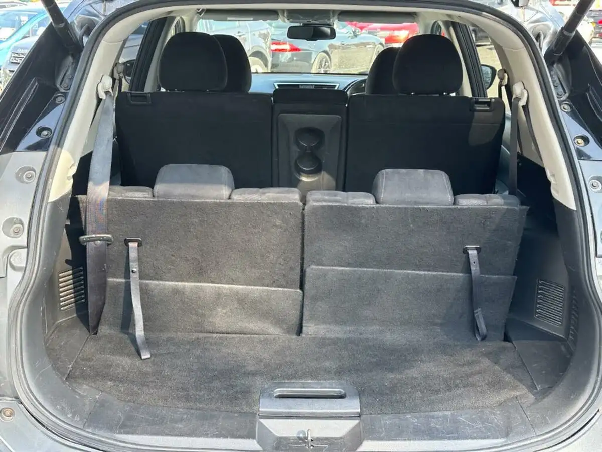 2015-nissan-x-trail-16dci-n-tec-7-seat-ss-big-22
