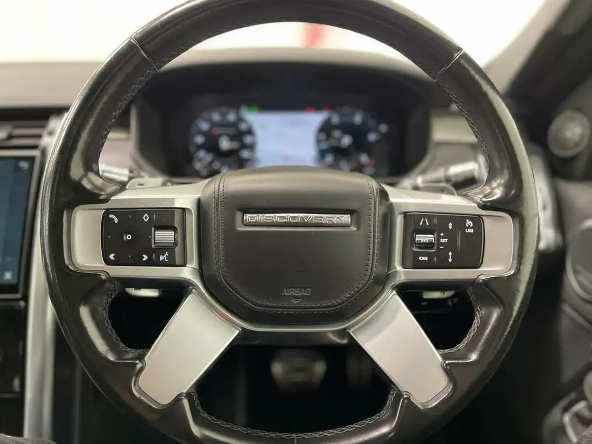 2021-land-rover-discovery-30-d300-r-dynamic-hse-big-11