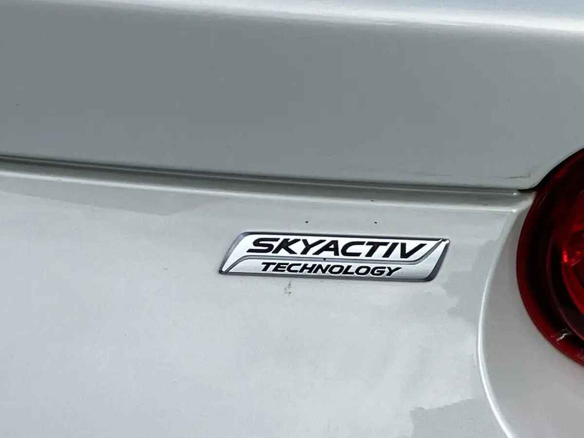 2018-mazda-mx-5-20-se-l-convertible-big-23