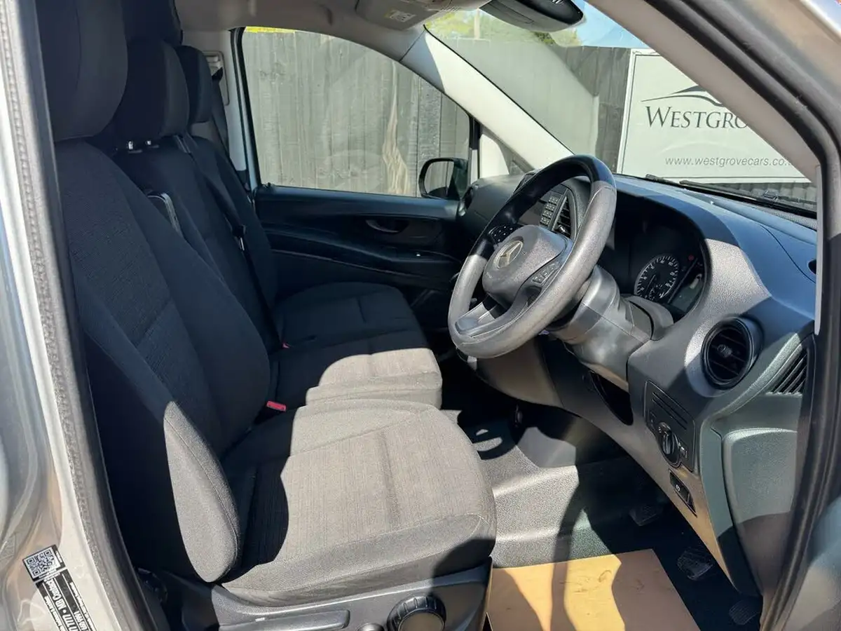 2017-mercedes-benz-vito-16cdi-111cdi-panel-long-big-13