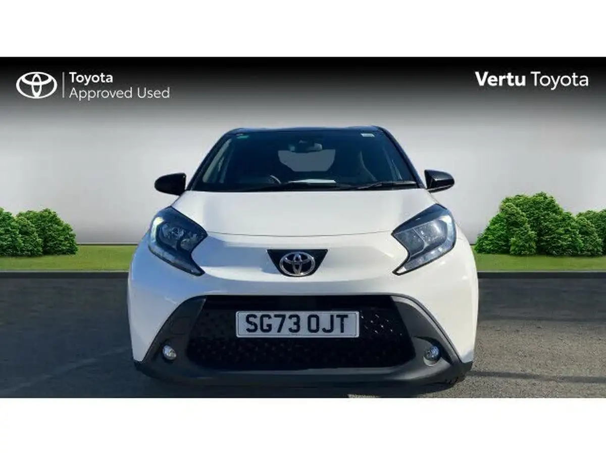 2023-toyota-aygo-x-10-vvt-i-edge-big-14