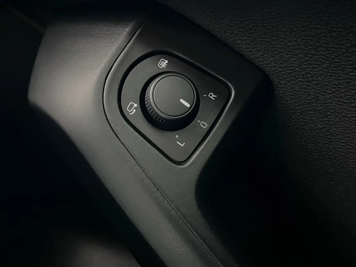 2017-seat-ateca-20tdi-xcellence-190ps-1698cc-dsg-4drive-big-20