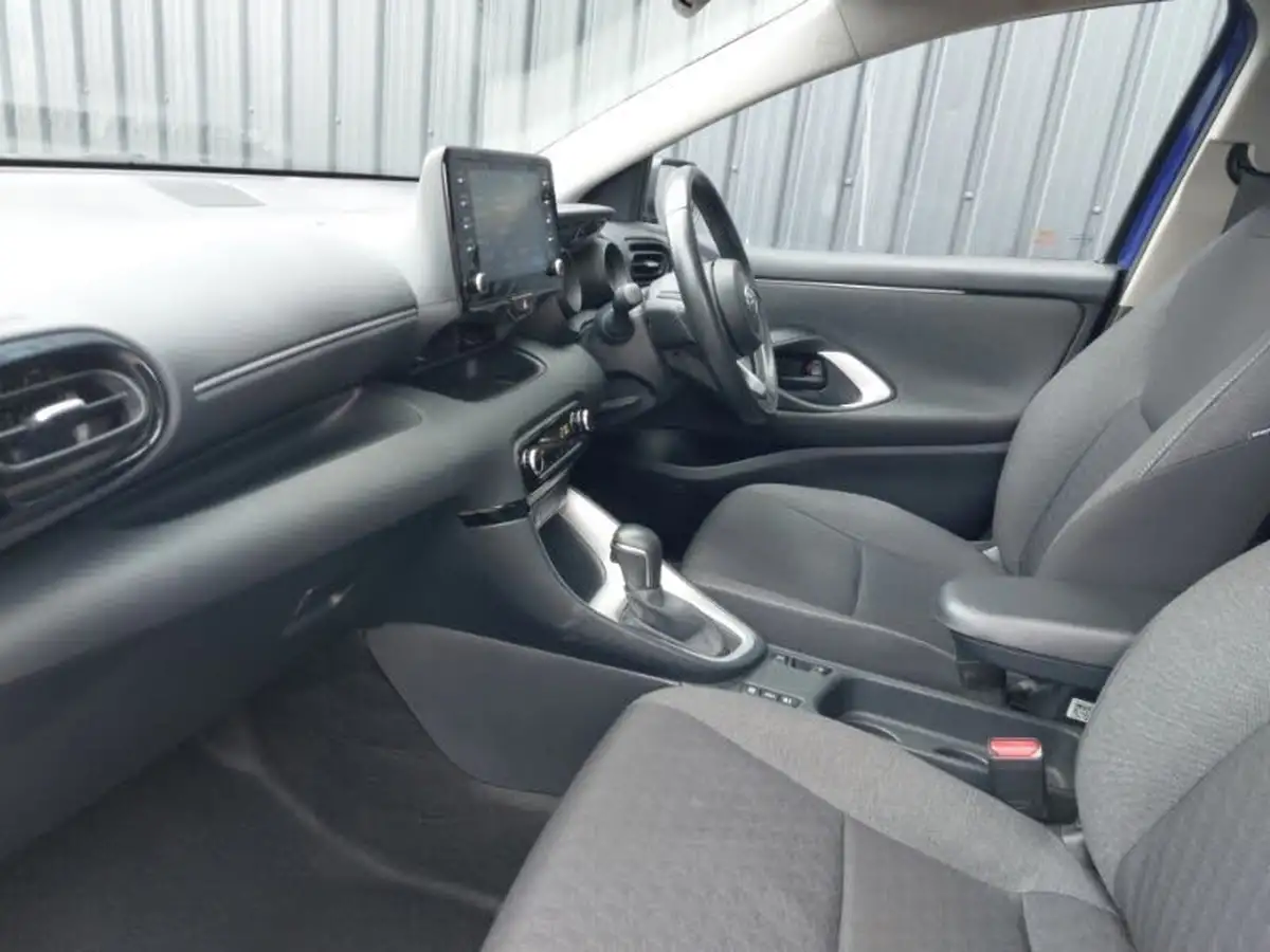 2022-toyota-yaris-15-vvt-i-design-big-4