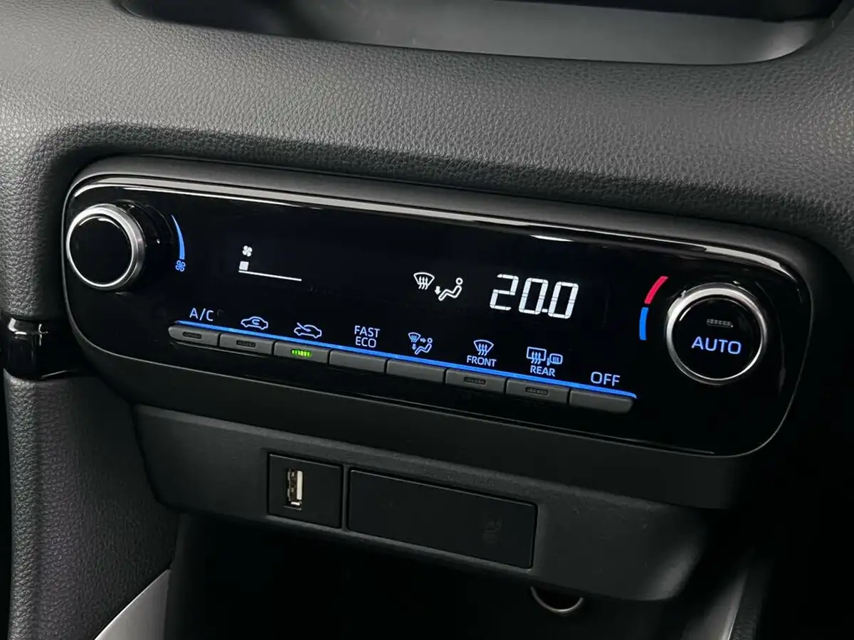 2022-toyota-yaris-15-vvt-i-icon-big-30