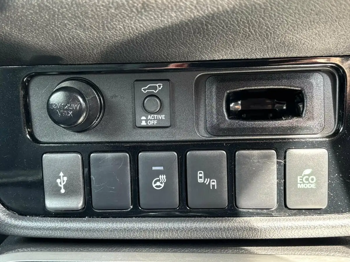 2020-mitsubishi-outlander-20-exceed-big-23