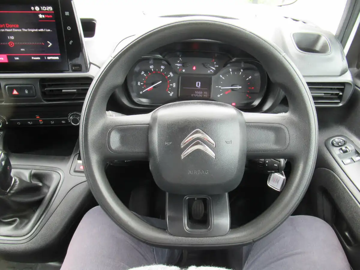 2021-citroen-berlingo-15bluehdi-650-enterprise-ss-big-25