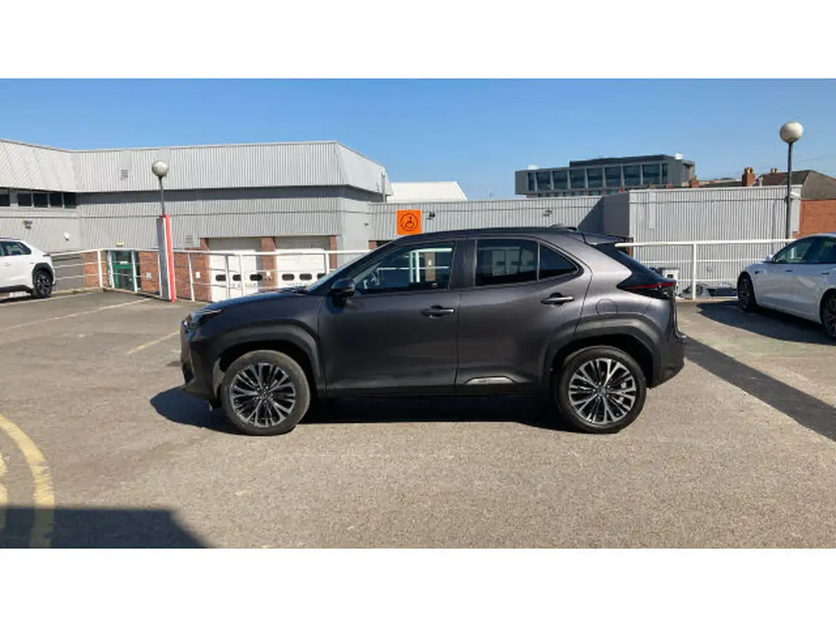 2023-toyota-yaris-cross-15-vvt-i-excel-awd-i-big-16