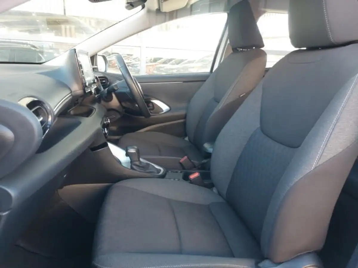 2022-toyota-yaris-15-vvt-i-design-big-4