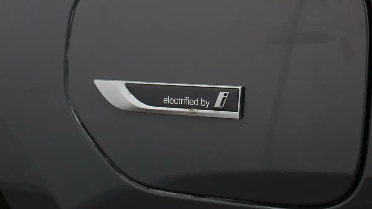 2022-bmw-3-series-20-330e-m-sport-pro-edition-saloon-4d-big-20
