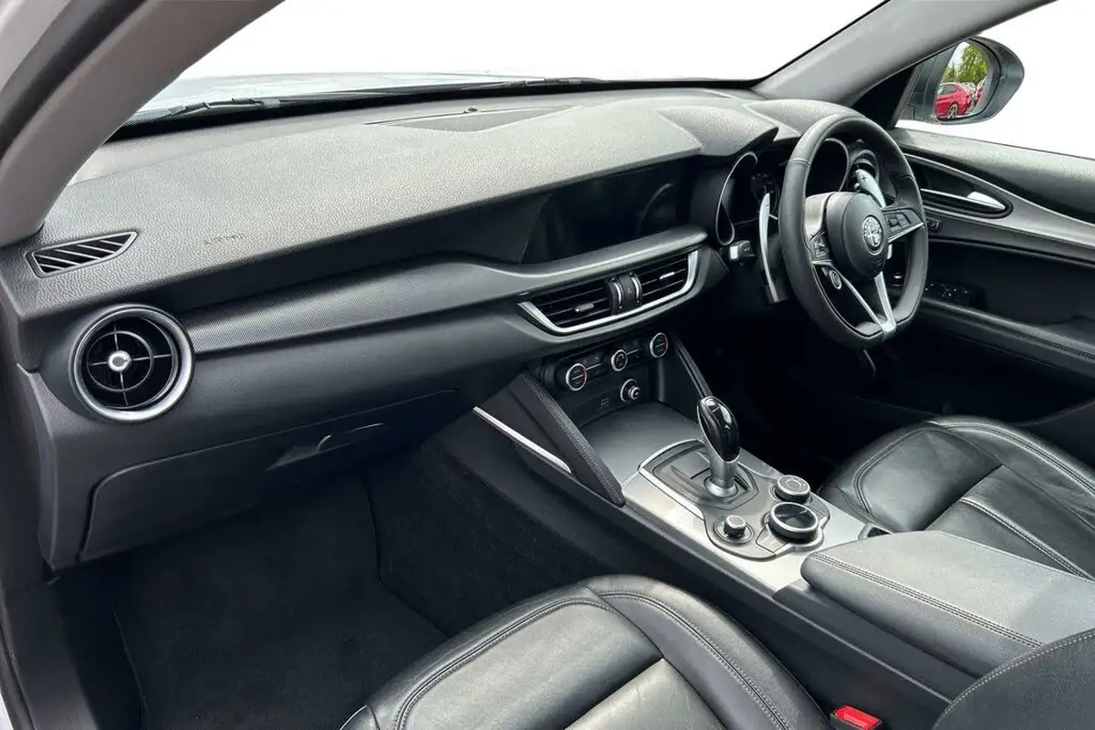 2018-alfa-romeo-stelvio-22td-speciale-207bhp-big-1