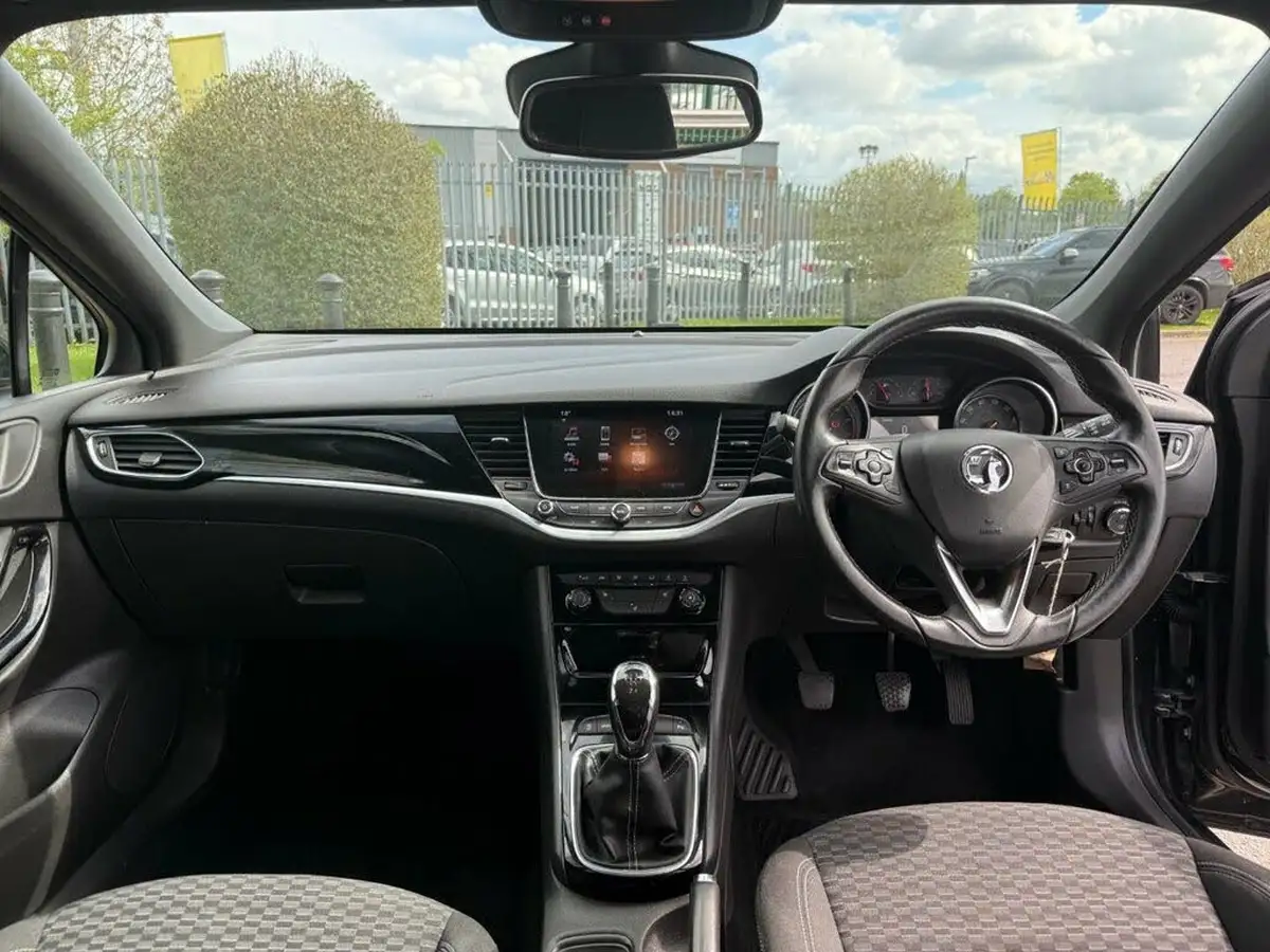 2016-vauxhall-astra-10i-turbo-sri-nav-hatchback-big-43