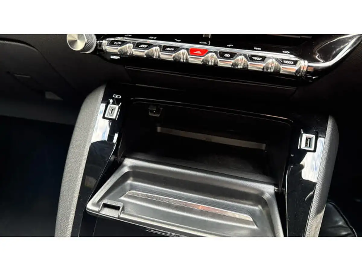 2022-peugeot-208-12-puretech-gt-100bhp-big-27