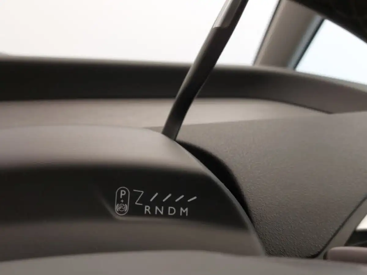 2019-citroen-grand-c4-spacetourer-12-puretech-flair-eat8-big-15