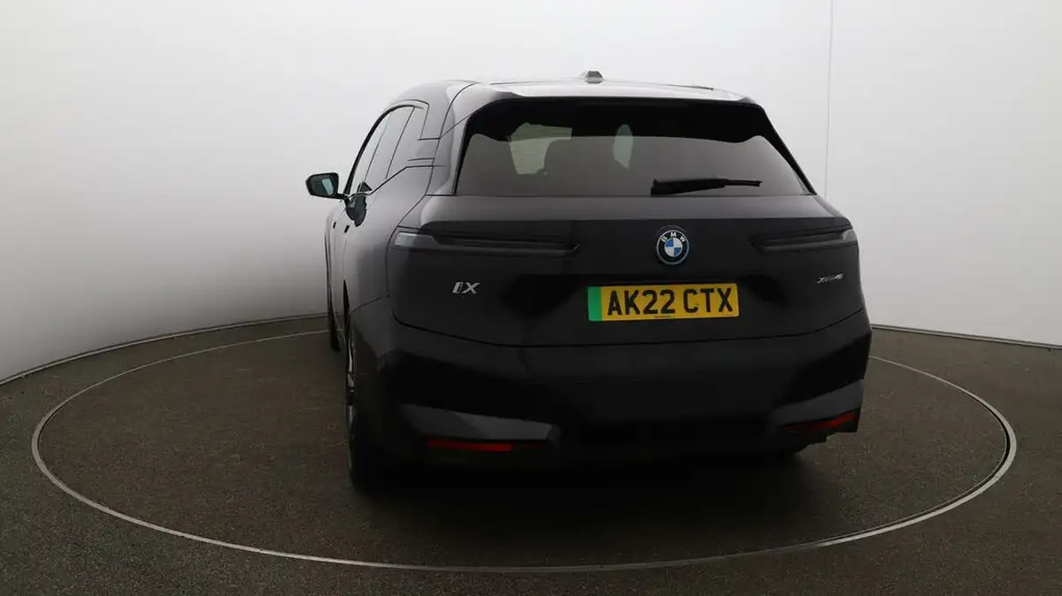 2022-bmw-ix-e-xdrive-40-m-sport-big-52