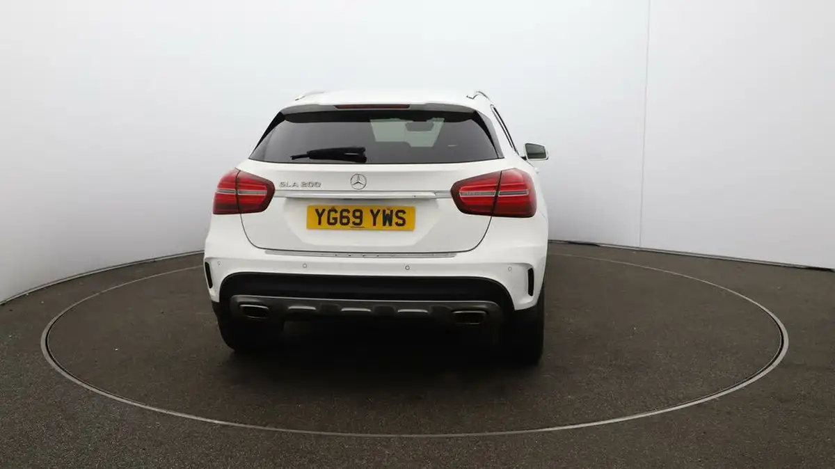 2019-mercedes-benz-gla-class-16-gla-200-amg-line-edition-7g-dct-big-48